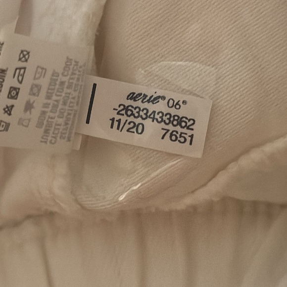 aerie High-Waisted Relaxed Denim Jogger in Pure White size Medium (Size 8 US) - Picture 15 of 16